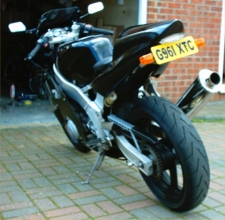 Gary Jakeman's FZR400RSP, update photo