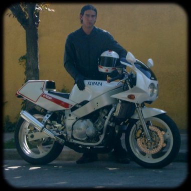 Fernando's FZR400RSP