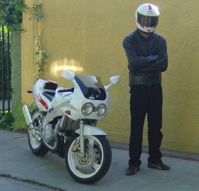 Fernando's FZR400RSP