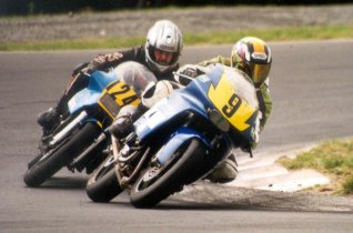 Greg Percival's 600-engined FZR400 1WG