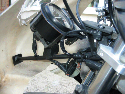 Mike Elliot's 1WG with R1 fairing fitted