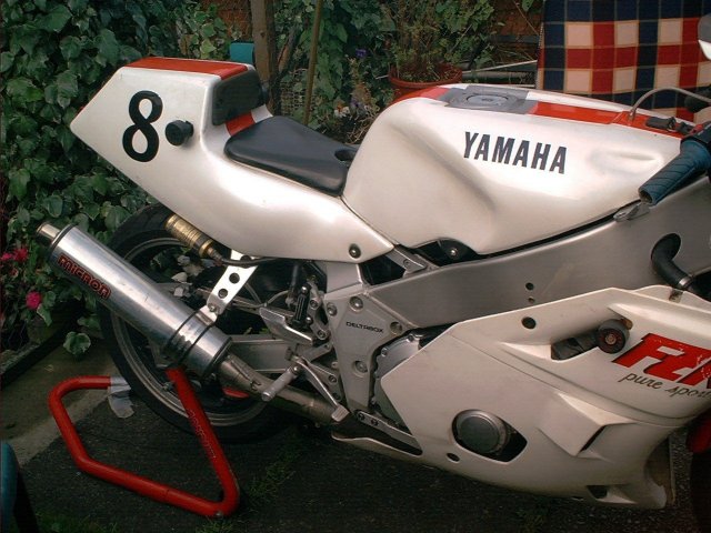 Micron end can and rear shock reservoir